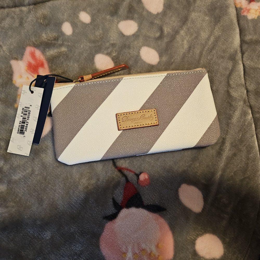 Dooney & bourke nwt